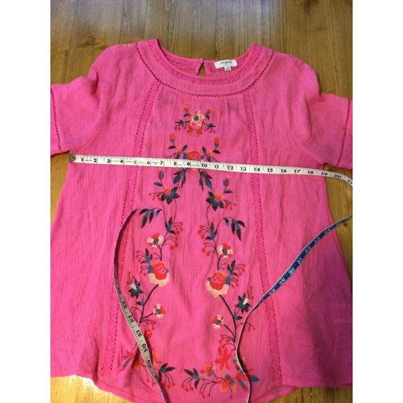 Umgee Womens Pink Embroidered Floral Blouse Short Sleeve Keyhole Size M - Picture 9 of 10